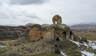 Erzurum’da dağlarla çevrili Bana Kilisesi, turizme kazandırılmayı bekliyor