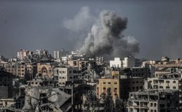 İsrail Gazze’ye bomba yağdırıyor