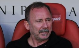 Sergen Yalçın: Hakem inanılmaz kötü bir maç yönetti