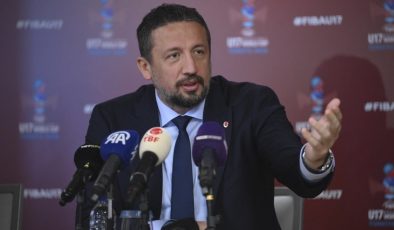 Hidayet Türkoğlu: İnşallah ülkemize bu sezon da kupalar gelir