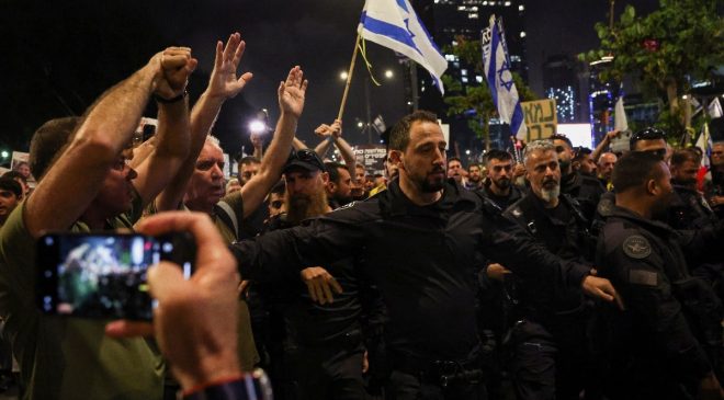 İsrailliler yine sokaklarda: Esir takası anlaşması ve Netanyahu’nun istifasını istediler