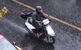 Motokurye ve bahşiş gelirlerine yeni vergi getirilmeyecek