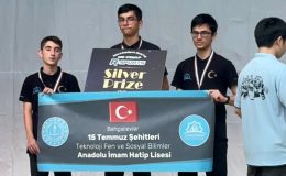 Türk öğrenciler, Güney Kore’deki robot yarışmasında birinci oldu