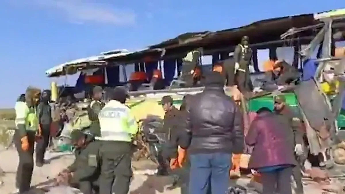 Bolivya’da 2 yolcu otobüsü çarpıştı: 37 ölü